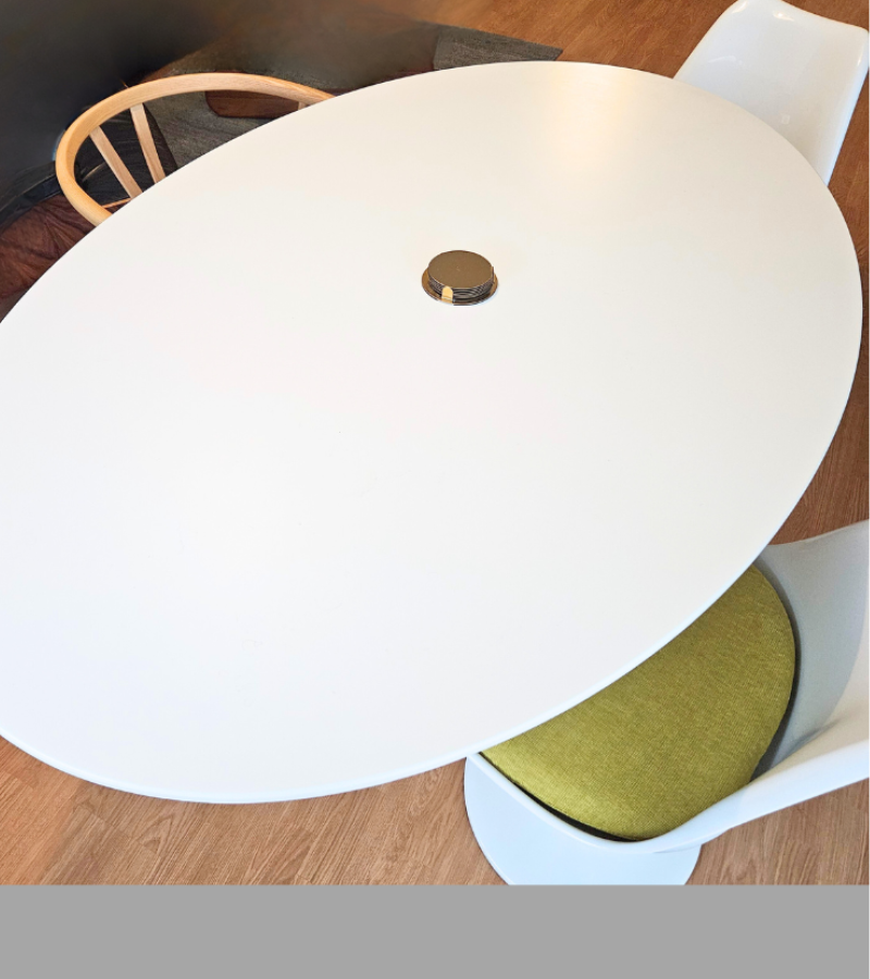 Oval Dining Table 160cm Wood Top with Stem Pedestal
