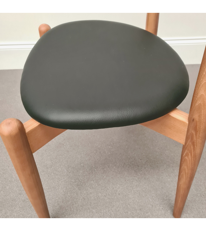 Hans Round Seat Dining Chair