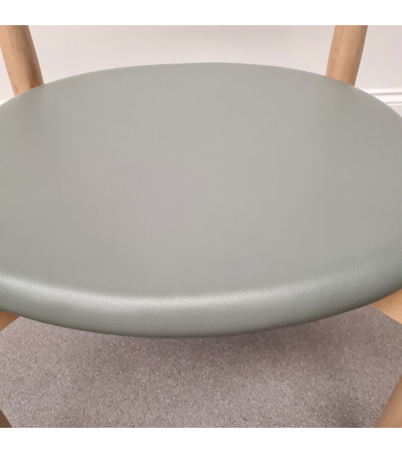 Hans Round Seat Dining Chair